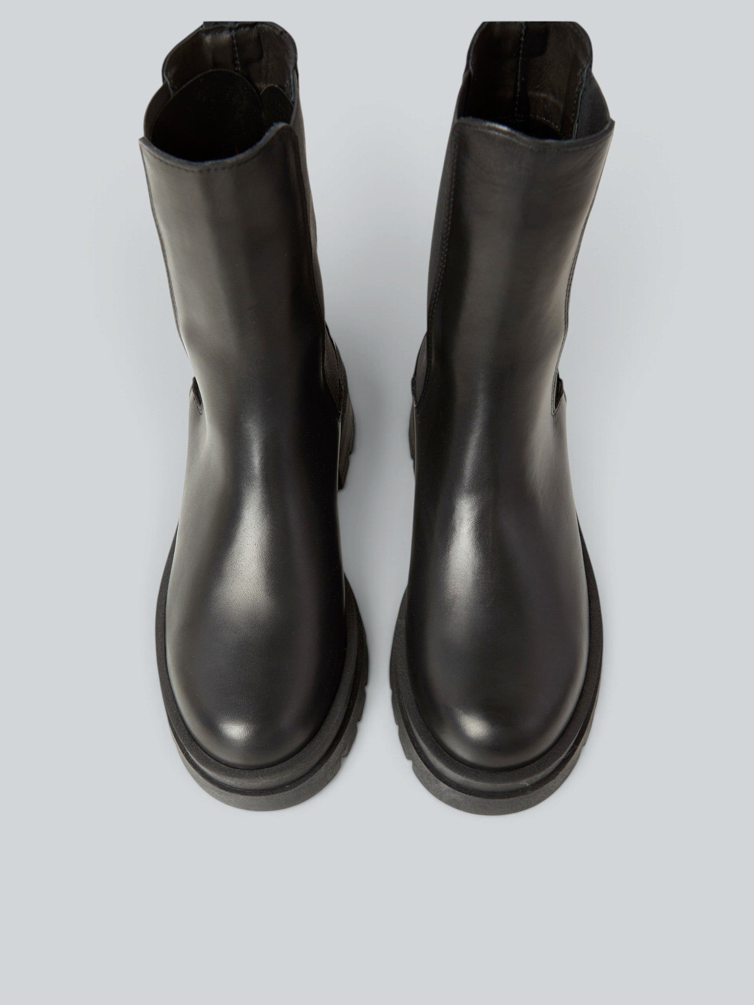 Ovyè Chelsea boot in pelle stivaletti neri tacco 5 cm