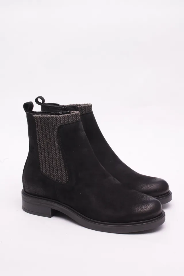 Cinzia Soft Tronchetto Donna Pelle Nero Tacco 3 cm