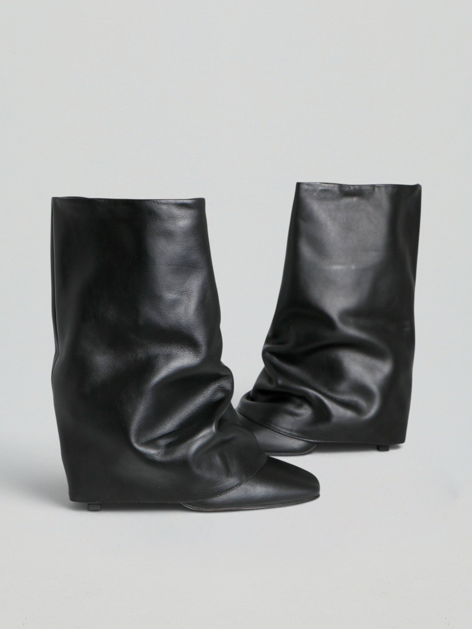 Ovyè Tronchetti con tacco in pelle nero tacco 10 cm