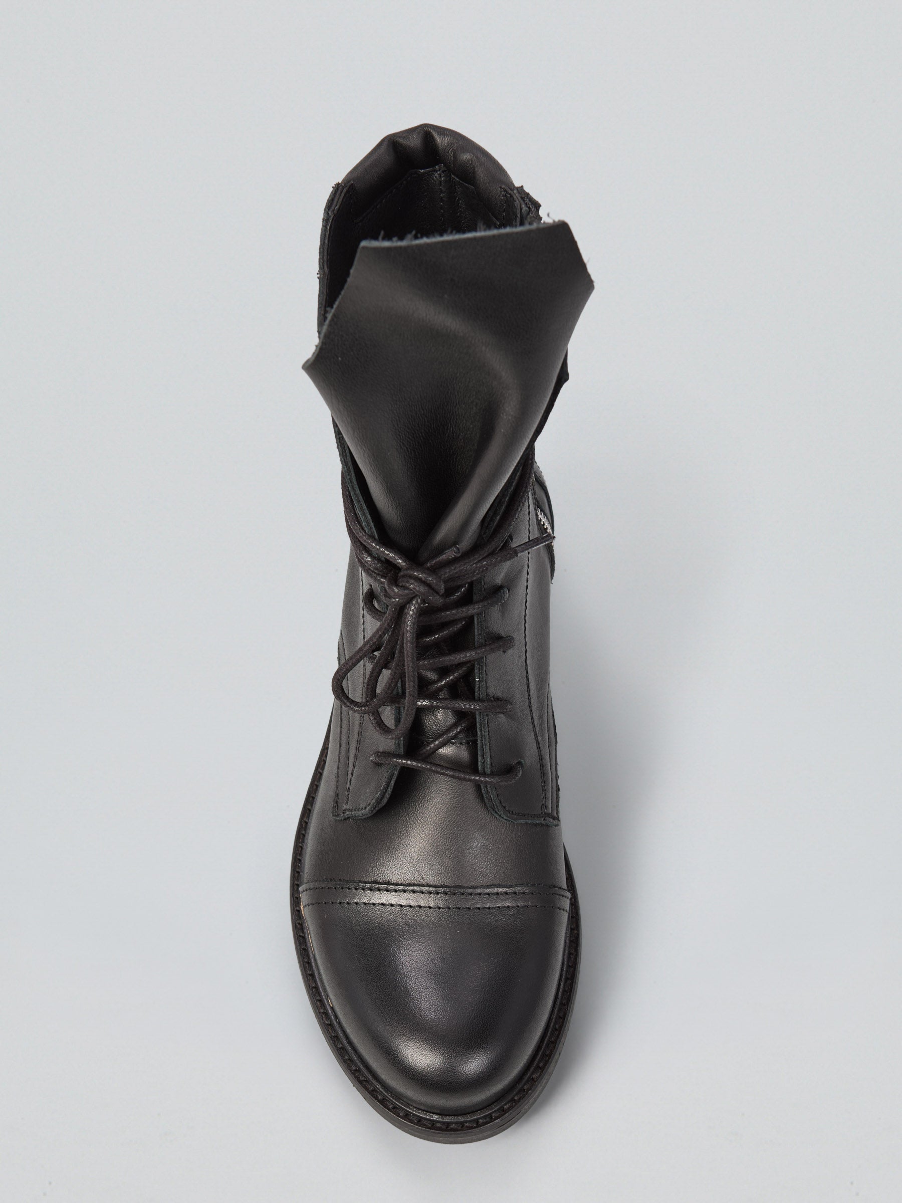 Ovyè Stivali con tacco Anfibi in pelle nero tacco 4 cm