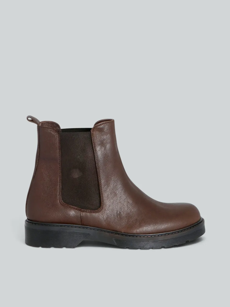 Ovyè Stivali con tacco Chelsea boot in pelle cioccolato tacco 3 cm