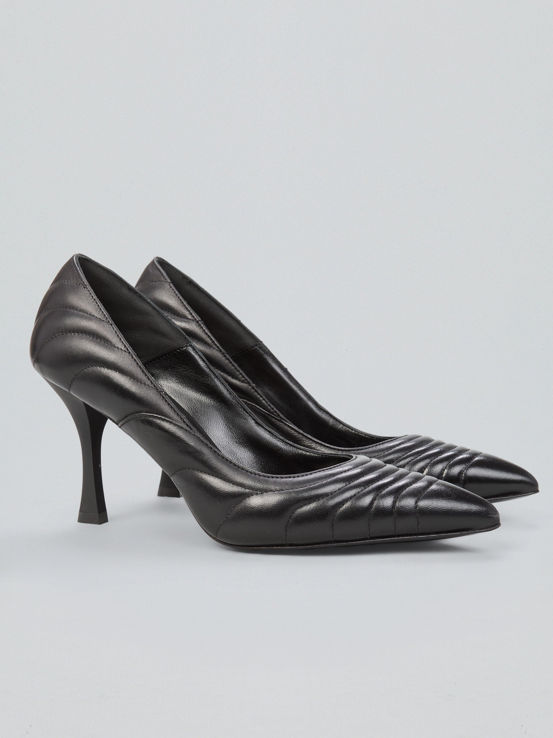 Ovyè Décolleté pelle nera stiletto 9 cm 38