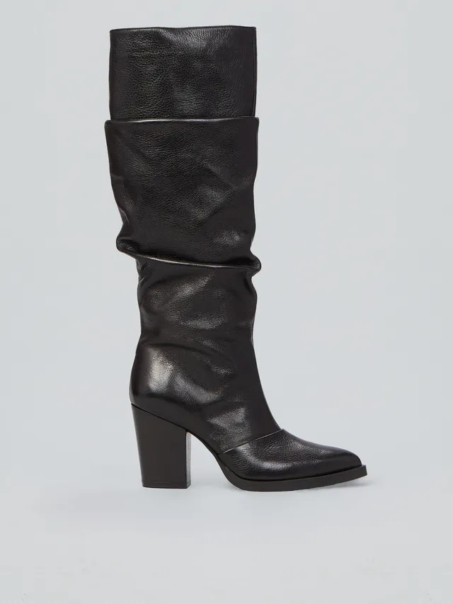 Ovyè Stivali con tacco in pelle nera arricciati 9 cm
