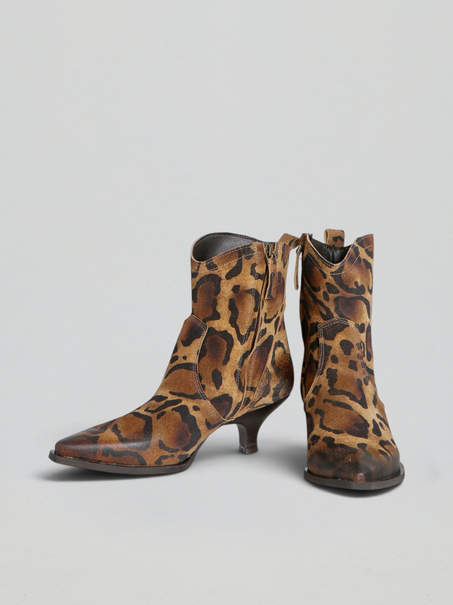 Ovyè Tronchetti con tacco camoscio biscuit animalier 6 cm