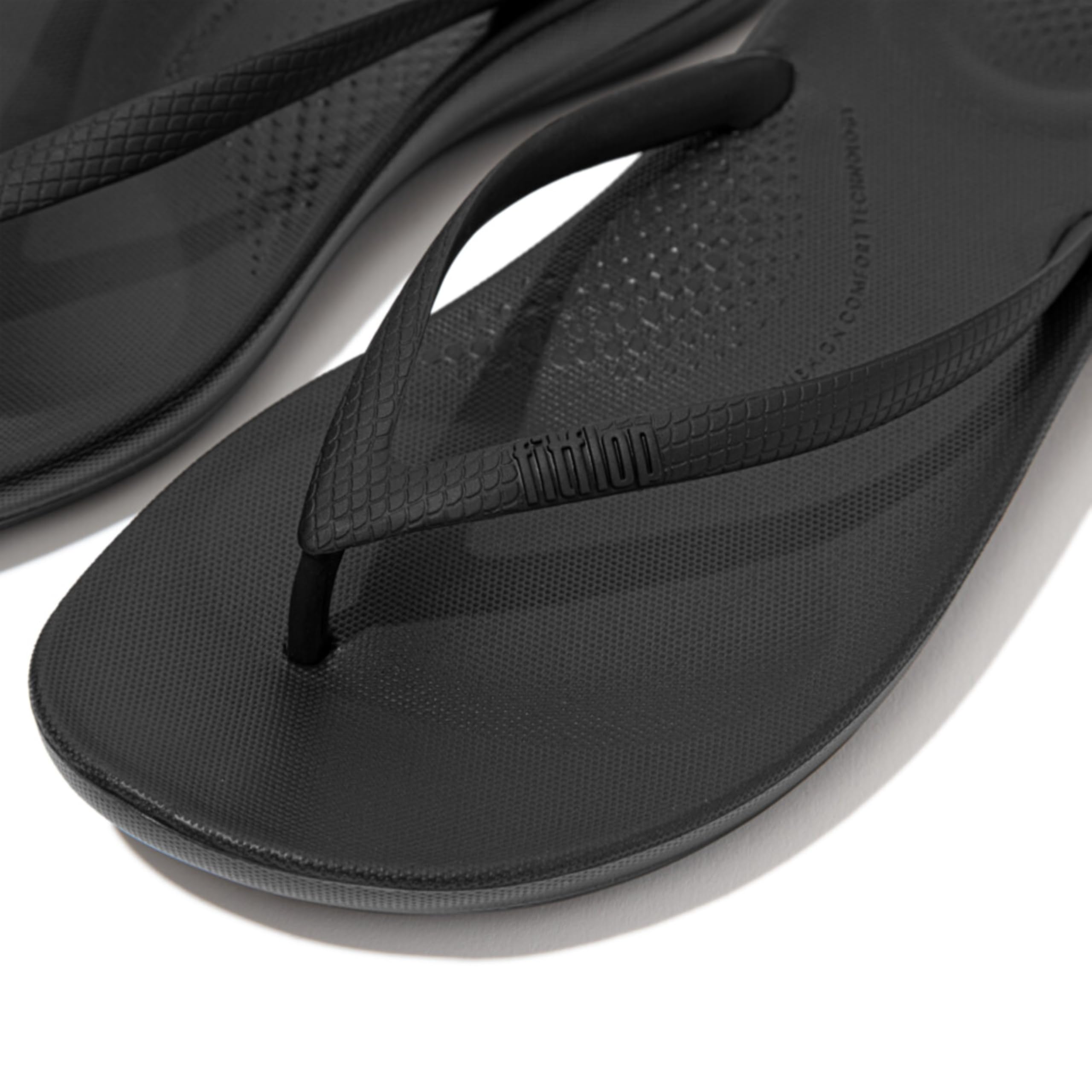 FitFlop Skinny Z-Cross infradito donna Nero ergonomiche