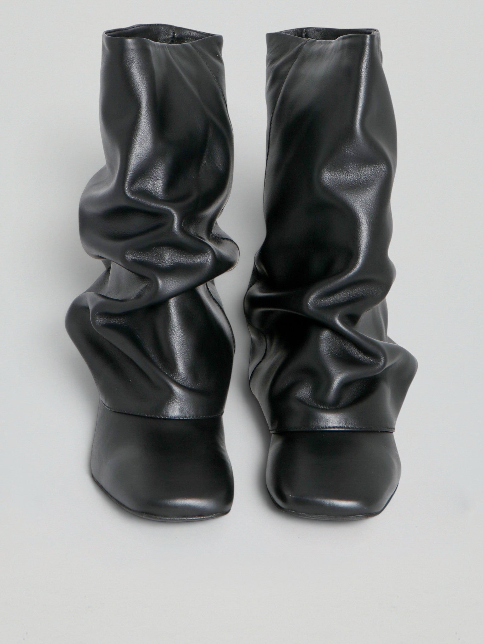 Ovyè Tronchetti con tacco in pelle nero tacco 10 cm