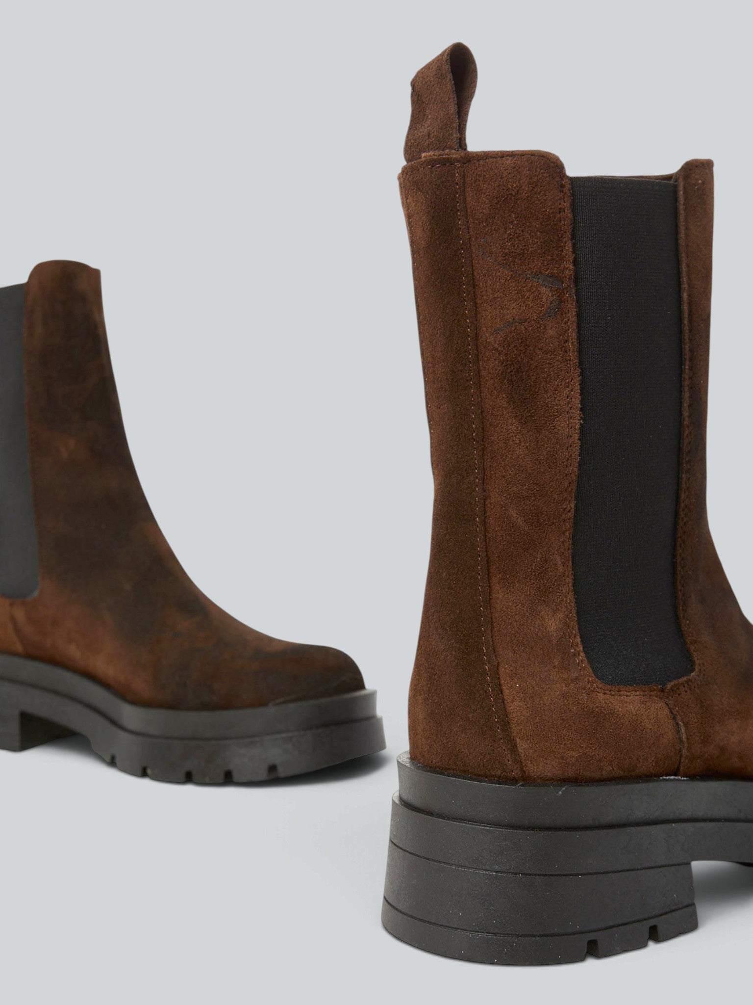 Ovye Stivali con tacco Chelsea boot camoscio moro