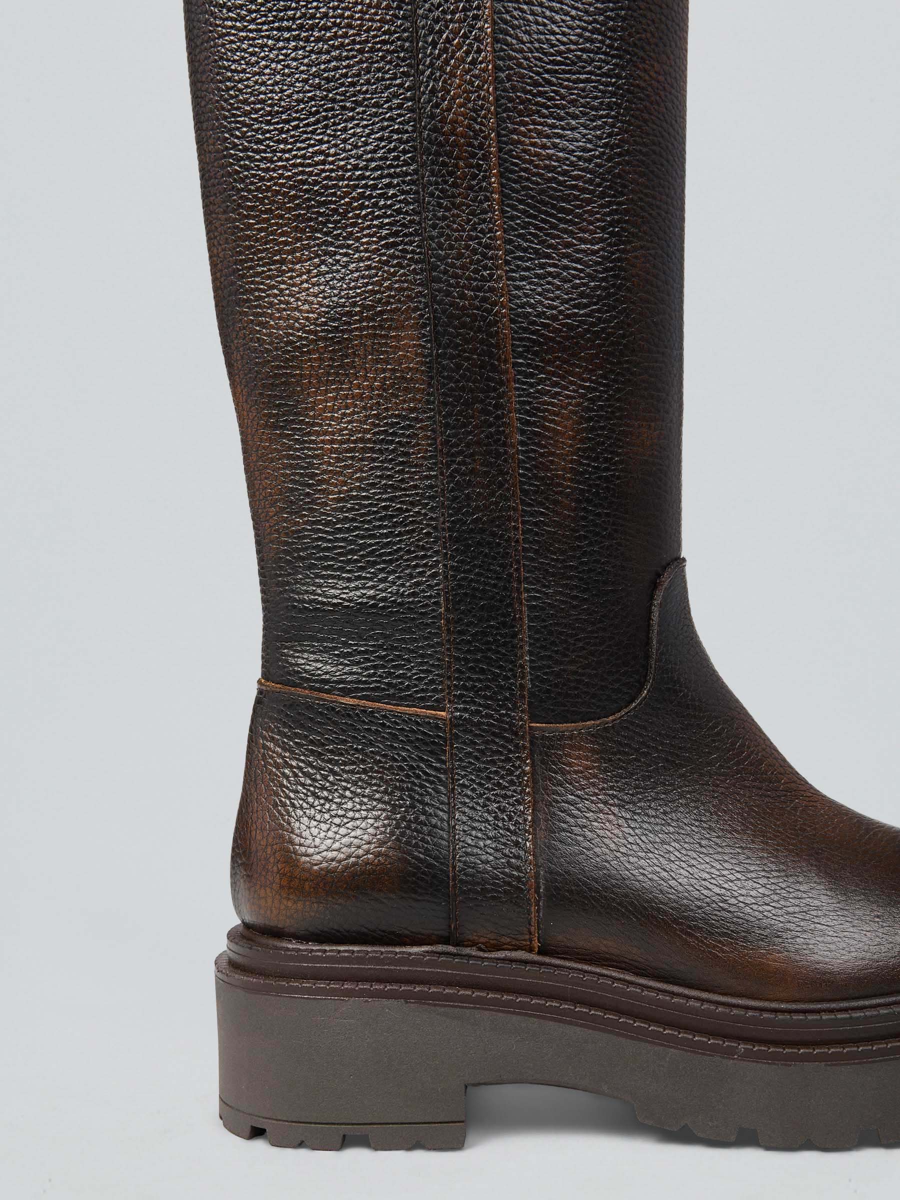 Ovyè Stivali con tacco Stivali in pelle moro tacco 5 cm