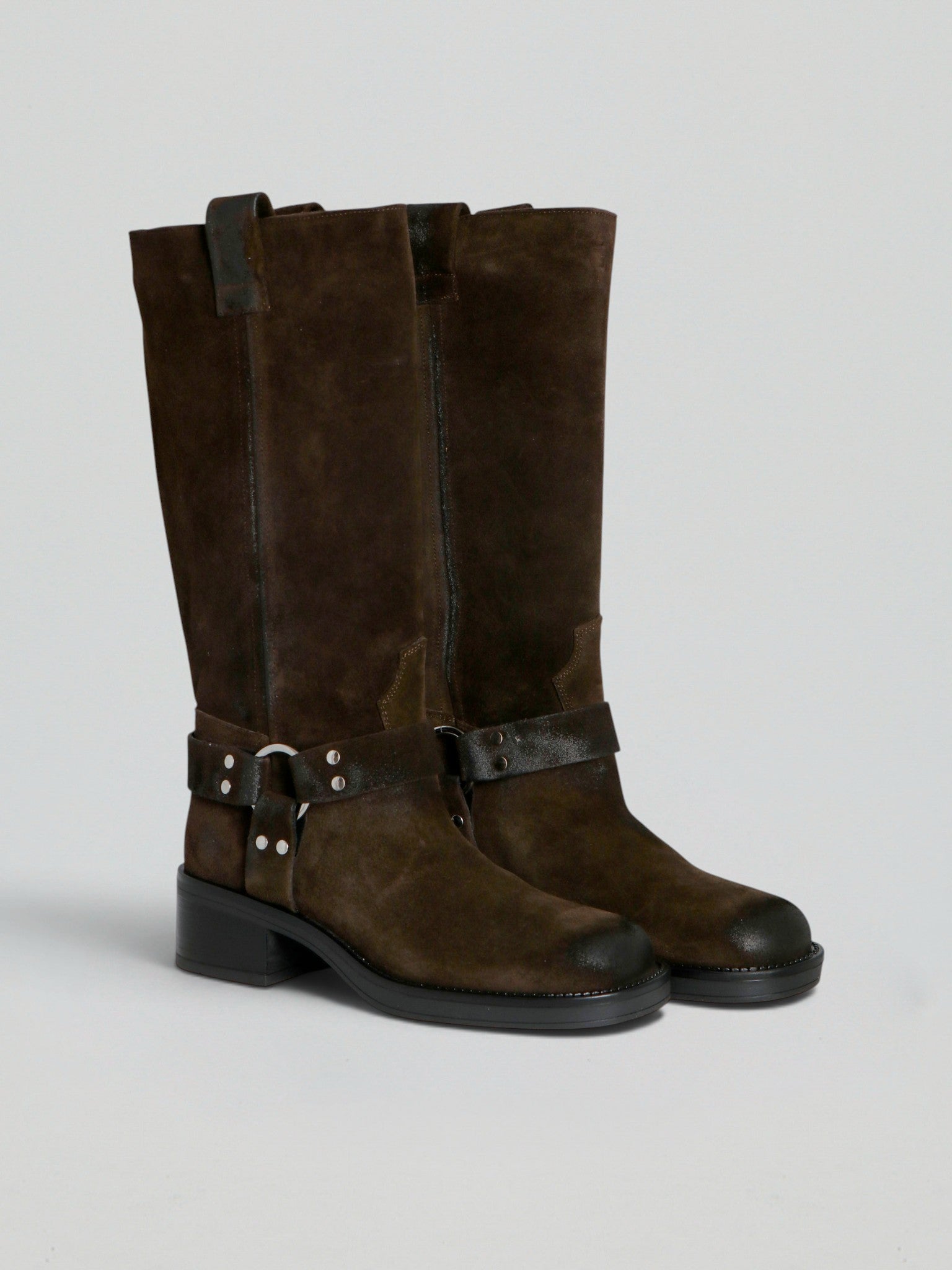 Ovyè Biker in camoscio anfibi cioccolato tacco 4 cm fibbia