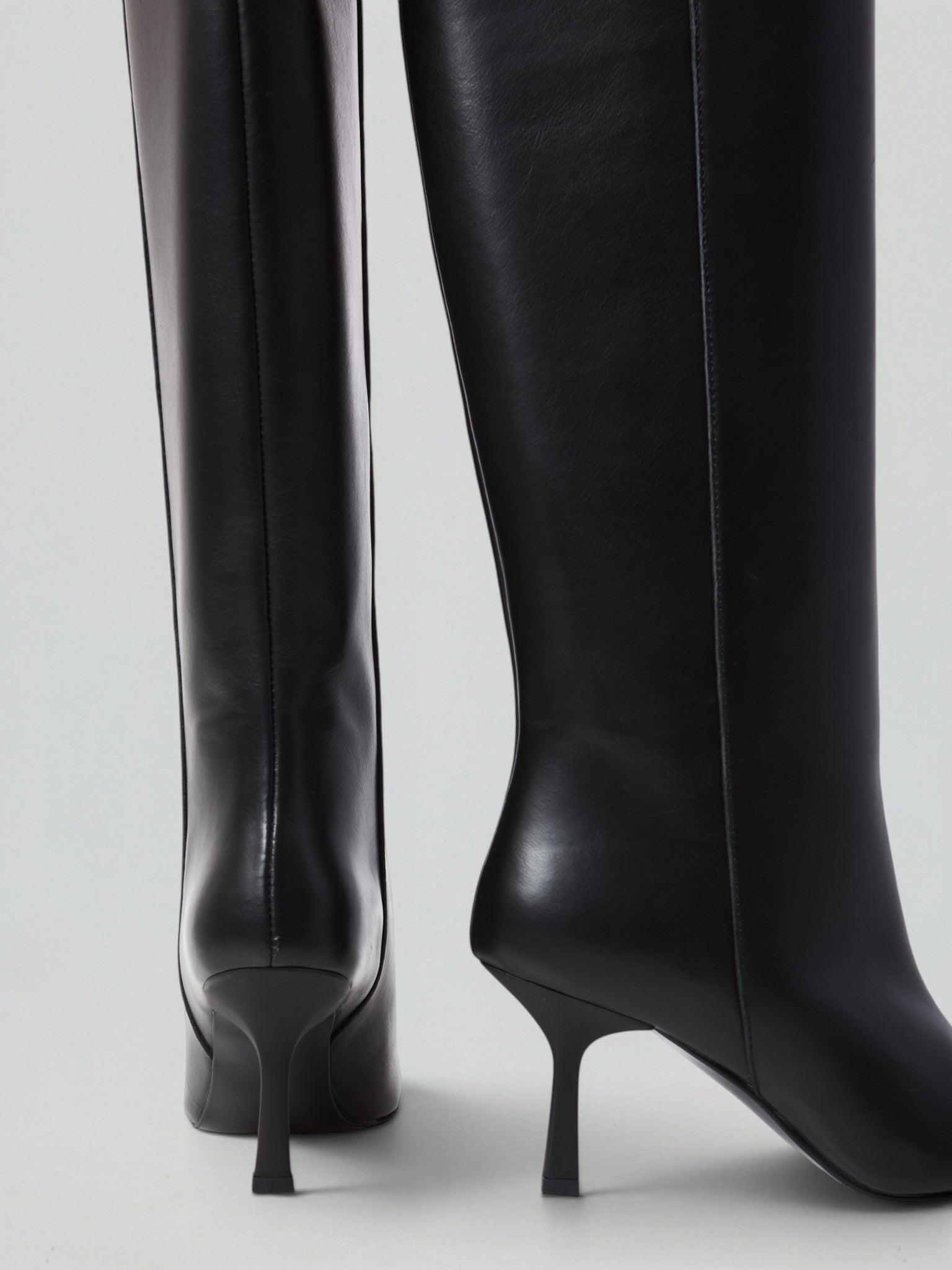 Ovyè Stivali con tacco Stivali in pelle nero tacco 7 cm