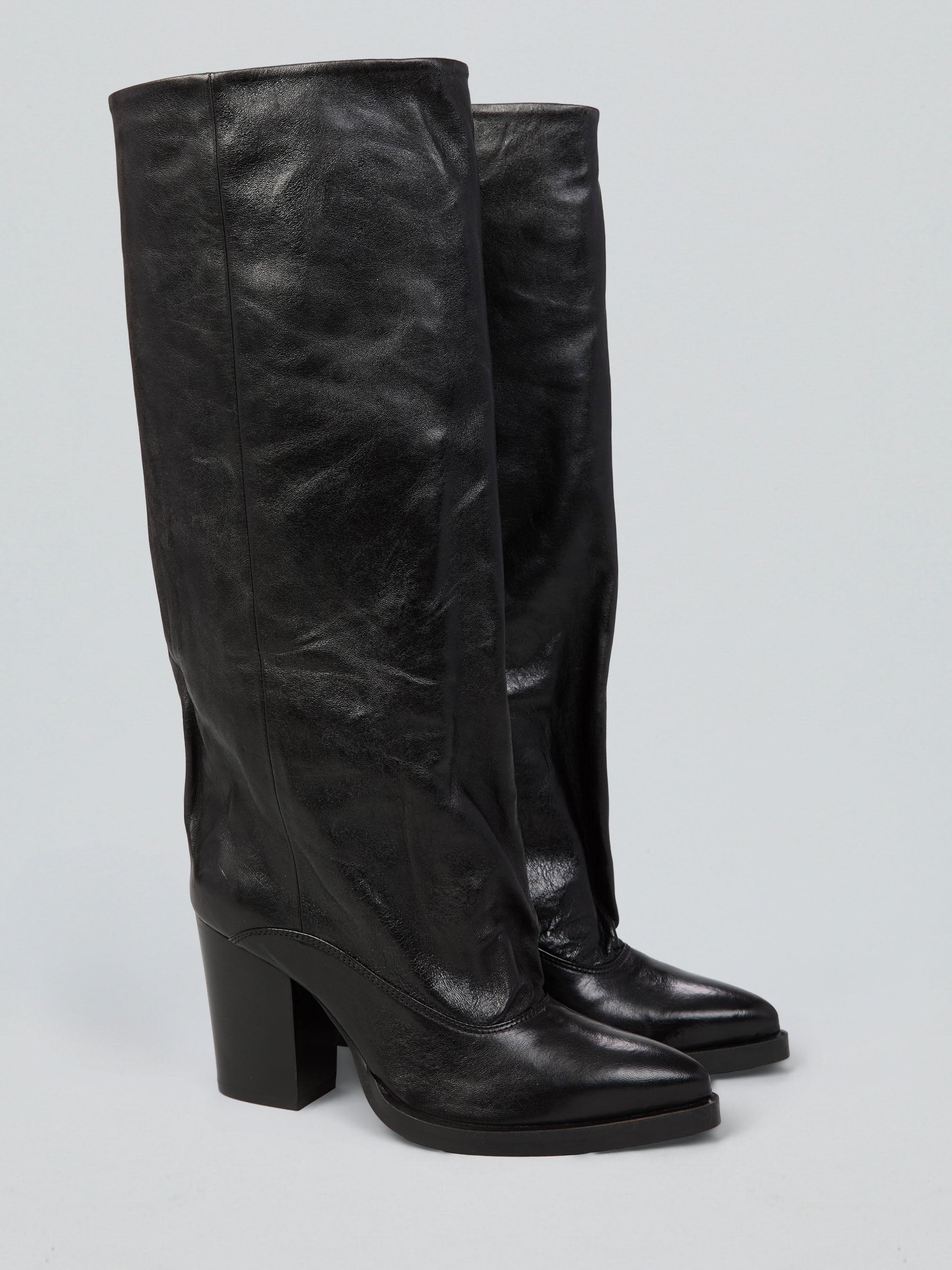 Ovyè Stivali pelle nera tacco 8 cm