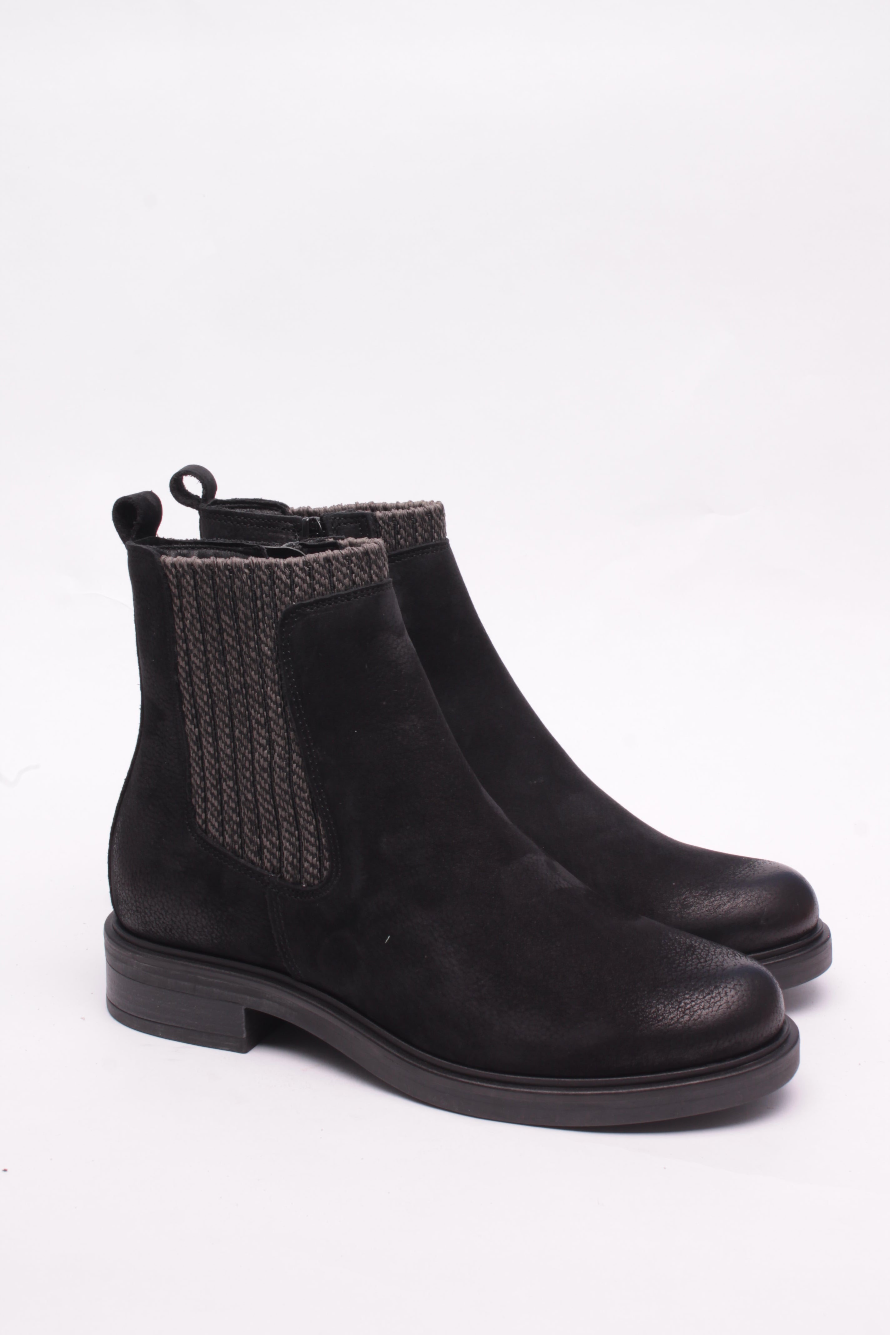 Cinzia Soft Tronchetto Donna Pelle Nero Tacco 3 cm