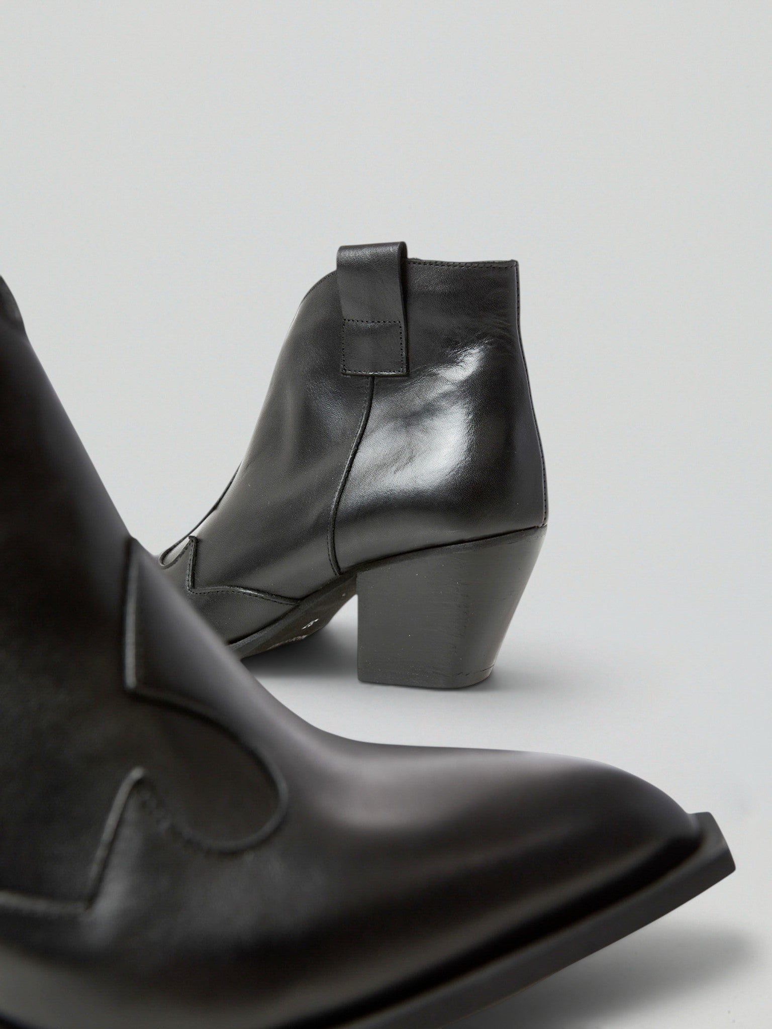 Ovyè Stivali con tacco Texanini pelle neri 38 tacco 6 cm