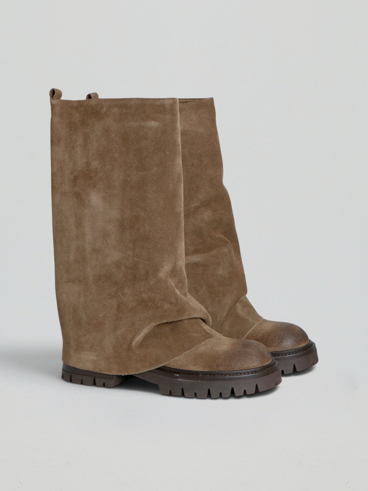 Ovyè Stivali con tacco Stivali in camoscio taupe tacco 4 cm