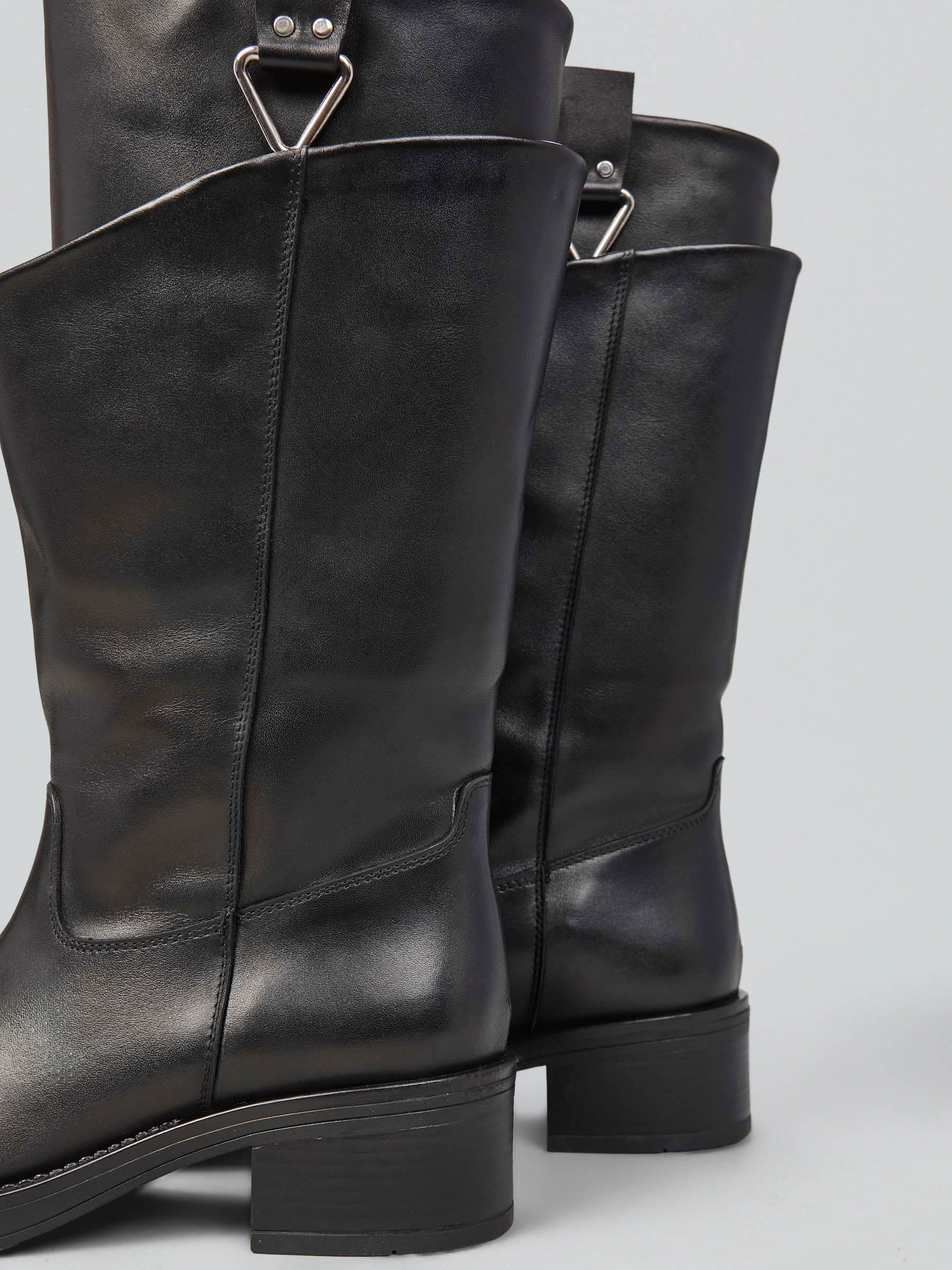 Ovyè Stivali con tacco pelle neri metallo tacco 5 cm