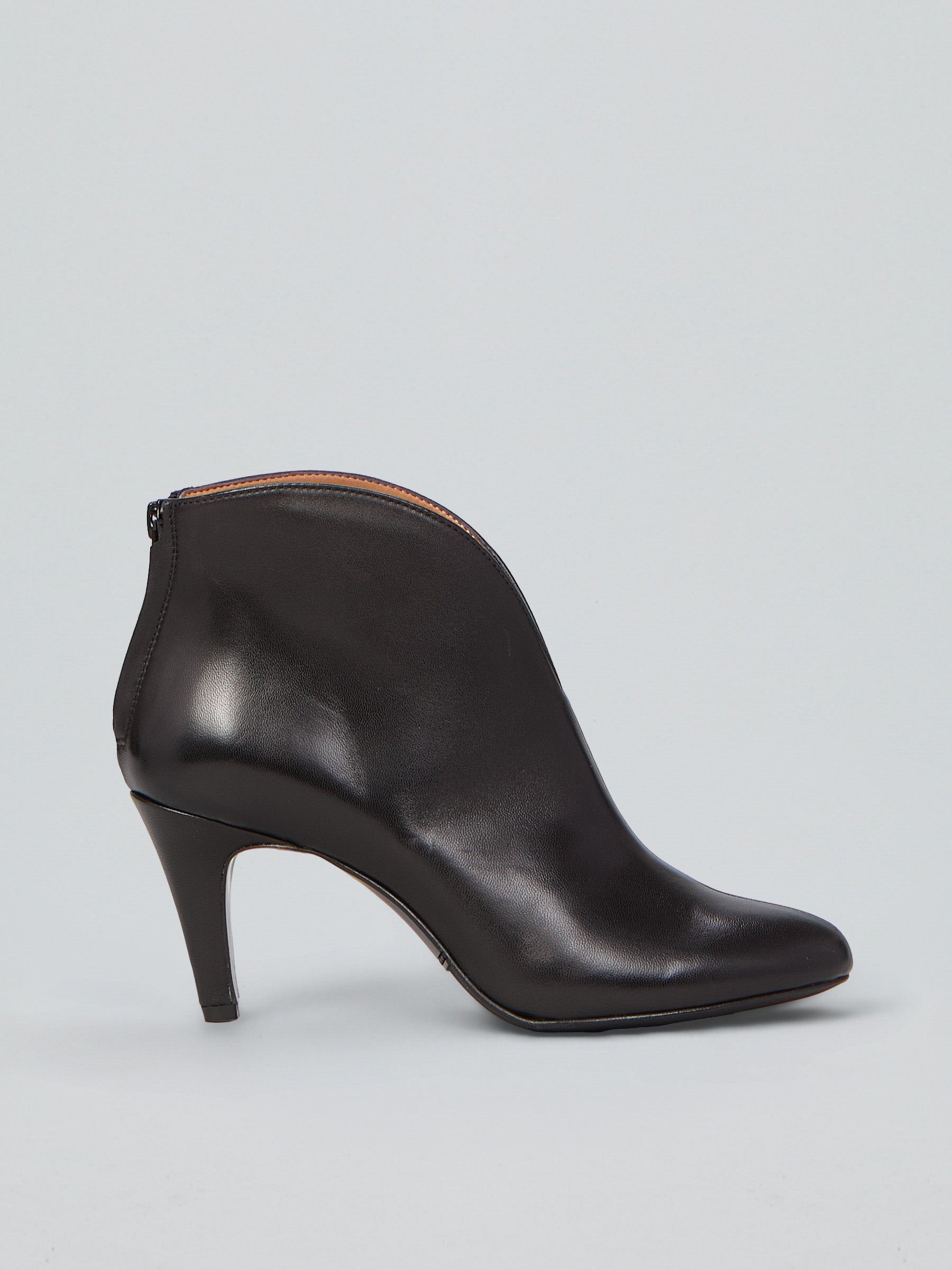Ovyè Tronchetti con tacco pelle neri tacco 7 cm