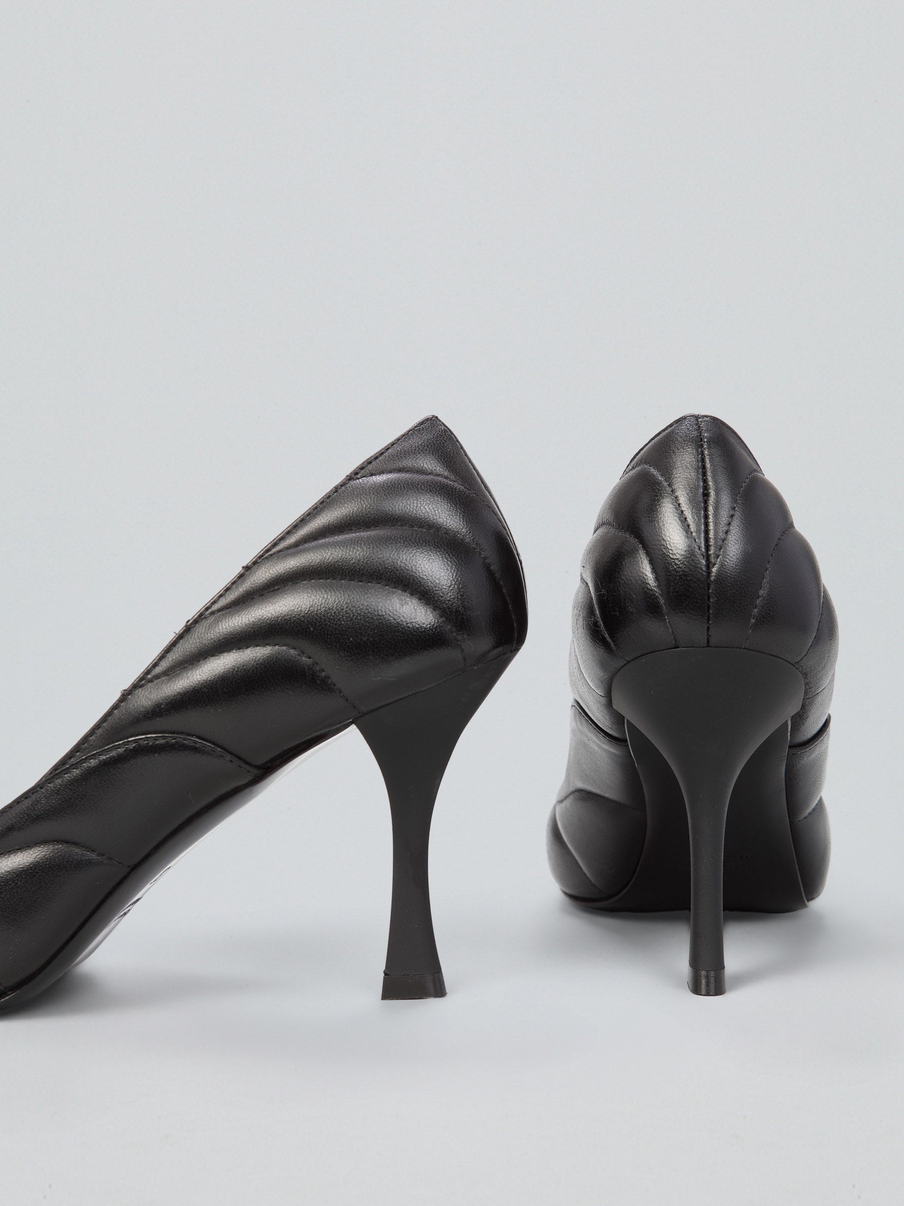 Ovyè Décolleté pelle nera stiletto 9 cm 38