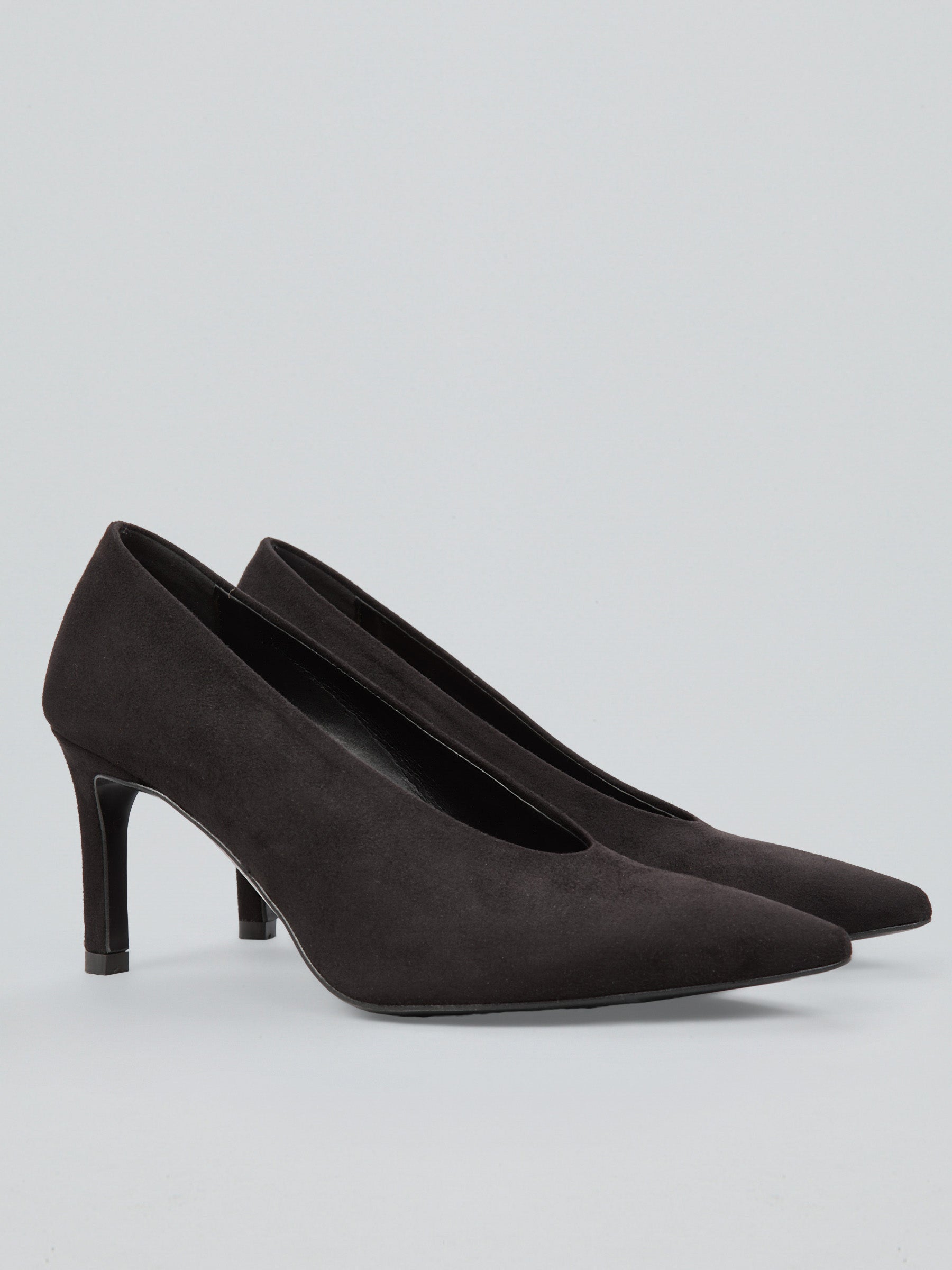 Ovyè Décolleté scollo a V decollete nere tacco 8 cm
