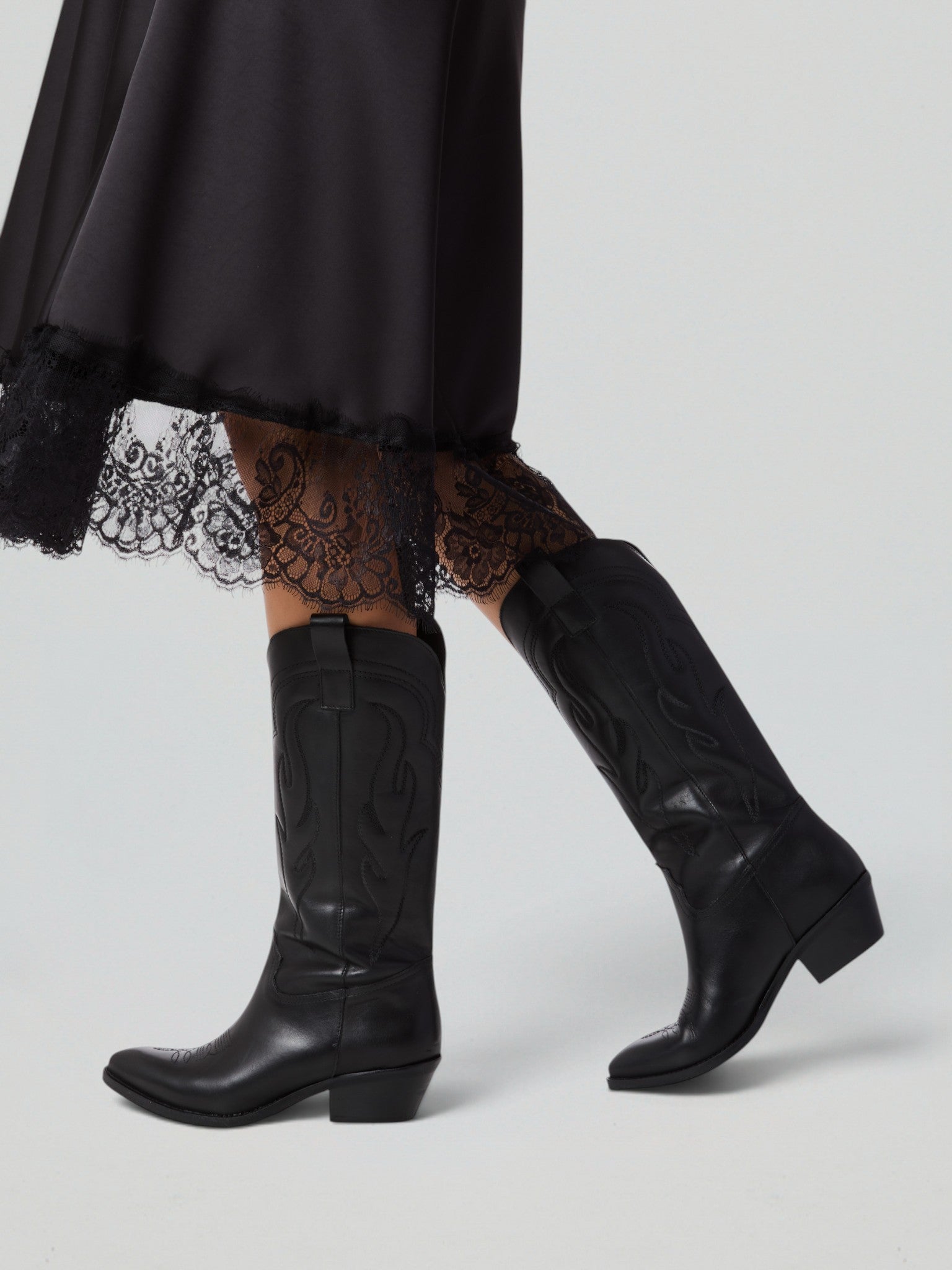Ovyè Texani in pelle neri stivaletti western 5 cm